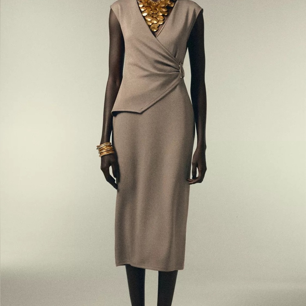 New Zara Twill Wrap Dress in Small - Beige